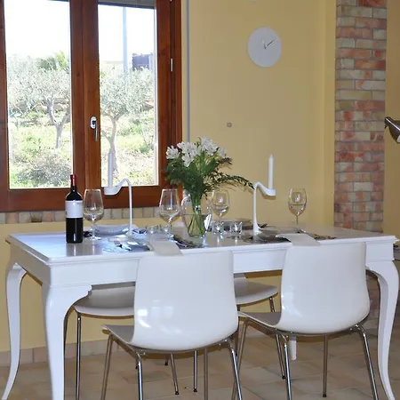 Holiday home Biancolilla