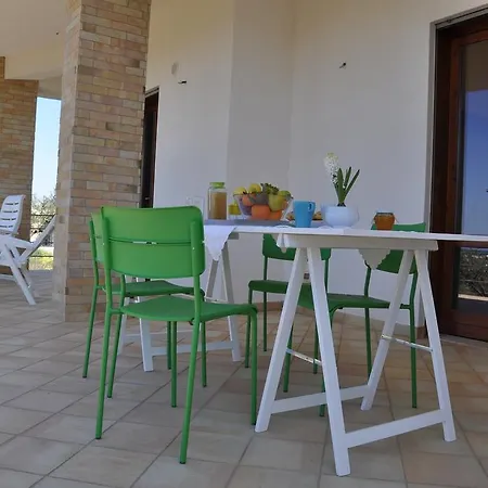 Holiday home Biancolilla *